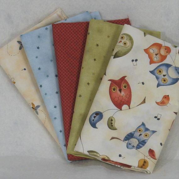 Red Rooster in a Trinangle Logo - Five Fat Quarters from Red Rooster Fabrics' Collection