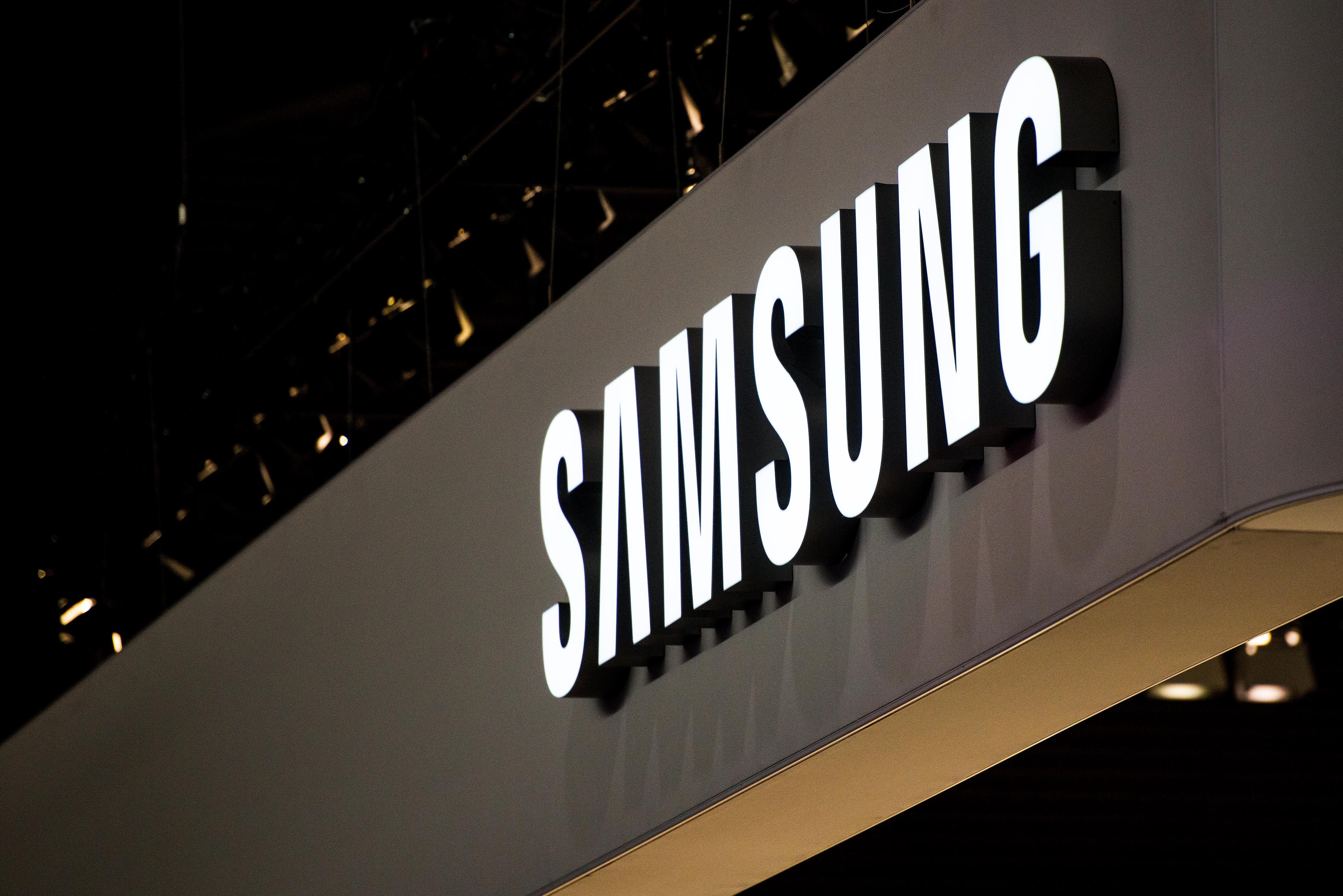 Samsung Chromebook Logo - Samsung's New Chromebook Pro, Plus Can Run Android Apps | Time
