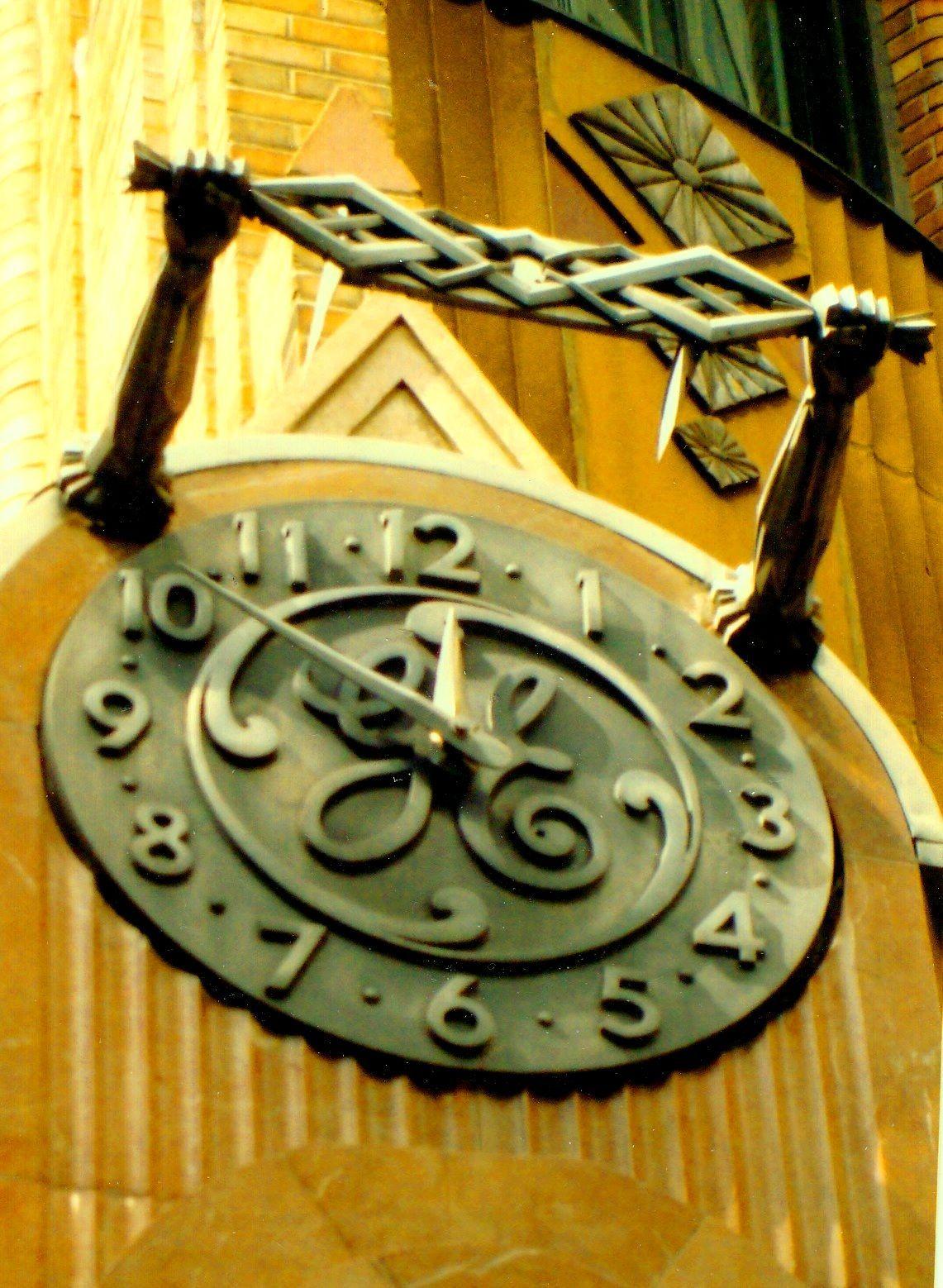 Old General Electric Logo - The General Electric logo dates from this clock from