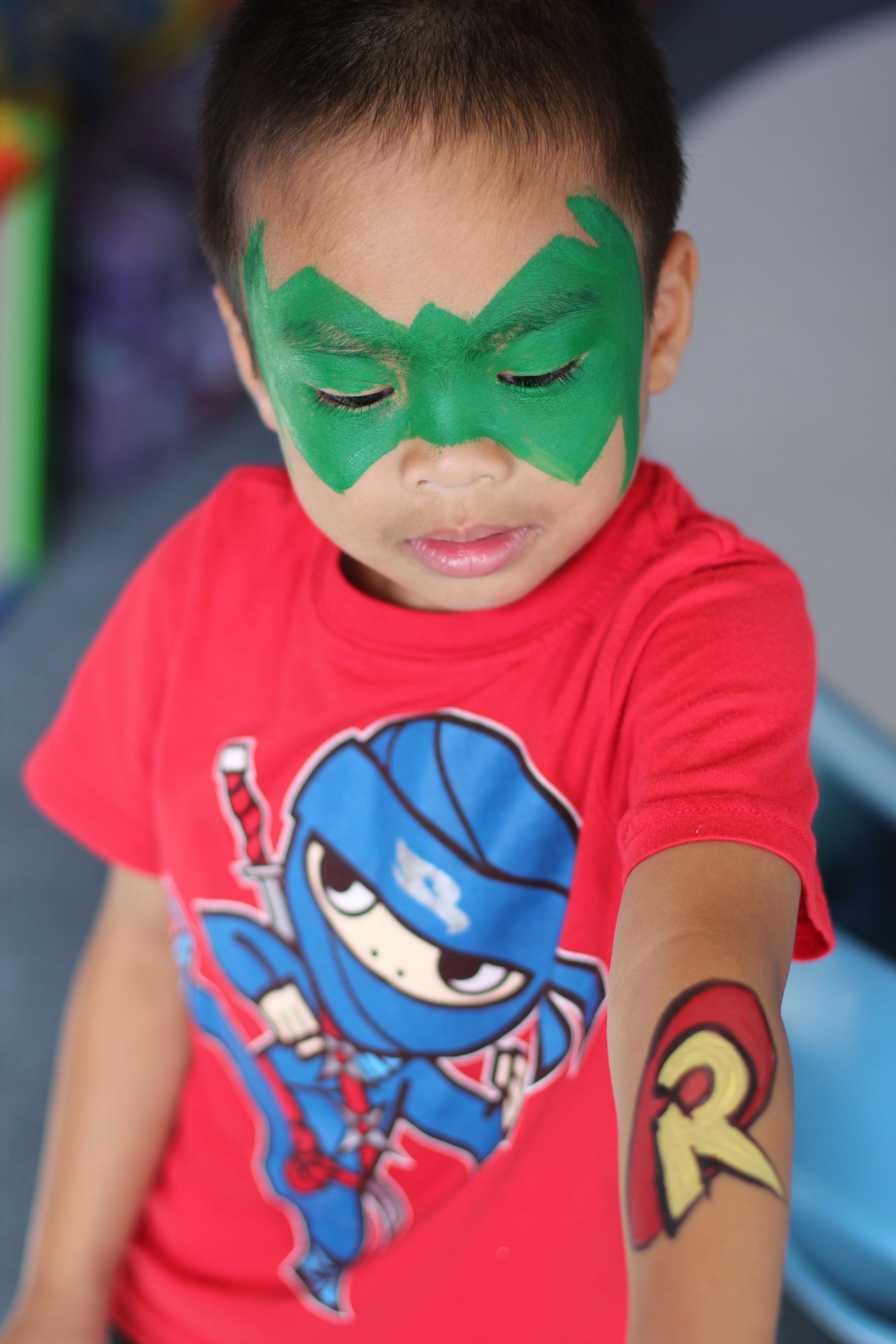 Robin Face Logo - Professional Robin mask and logo face painting | Batman Halloween ...