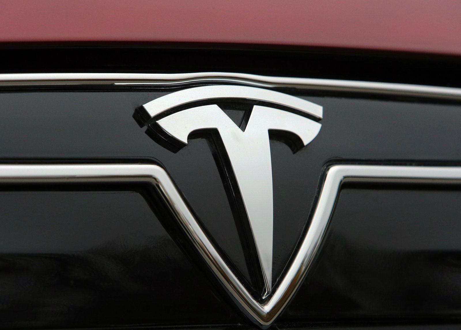 Tesla Model X Logo - Tesla Confirms 2015 Model X Launch; Moves 457 Model S Sedans in Q1