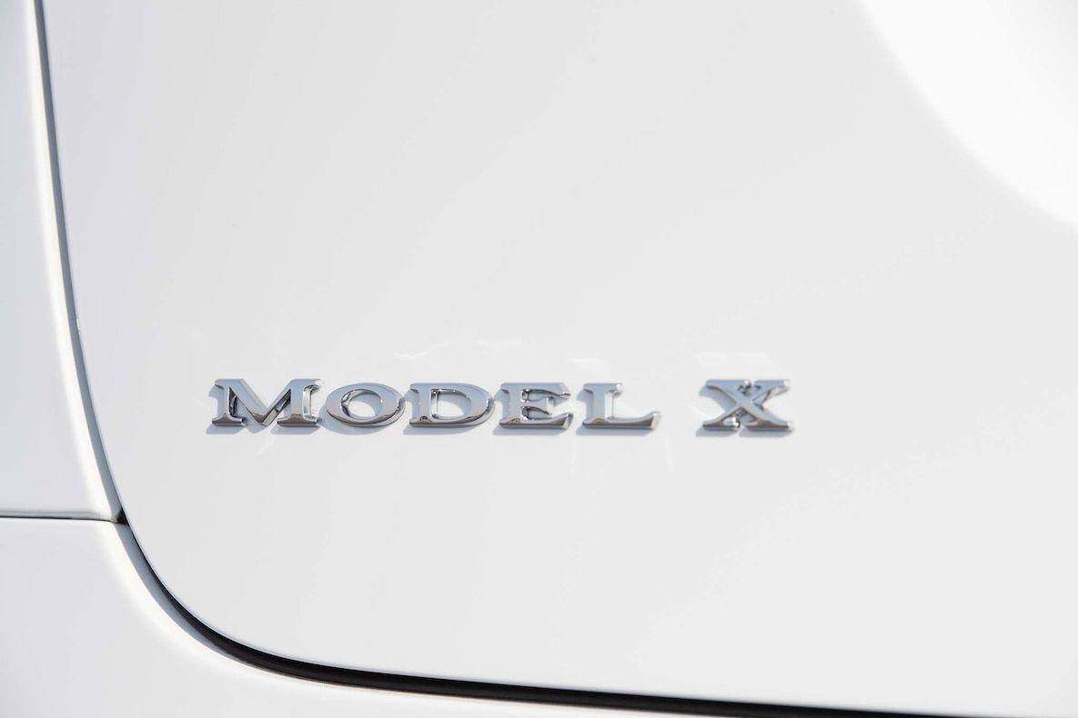 Tesla Model X Logo - Tesla Model X: 2017 Motor Trend SUV of the Year Finalist