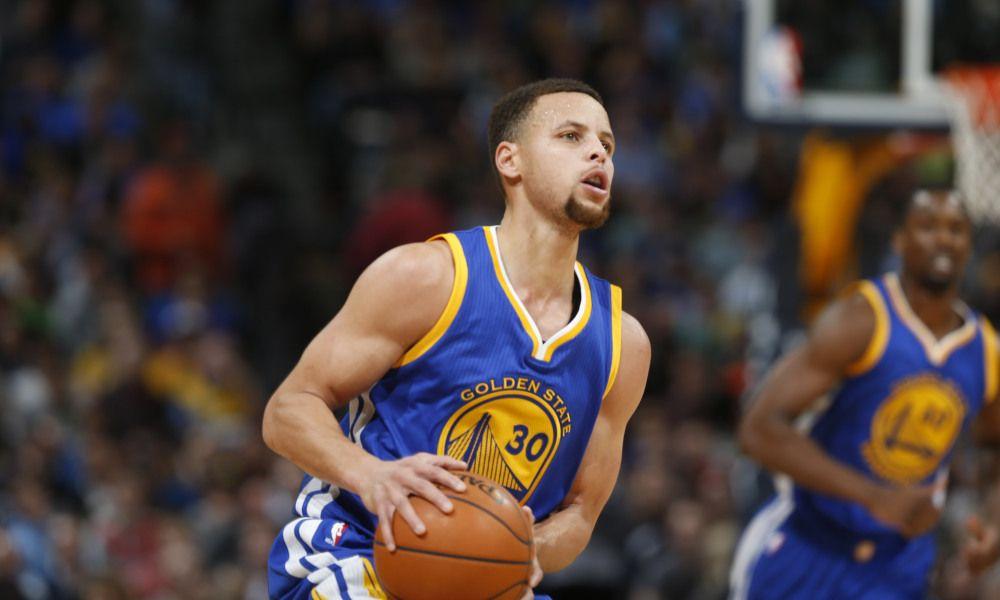 Steph Curry Logo - Steph Curry casually nails 3-pointer from Pistons' center court logo ...