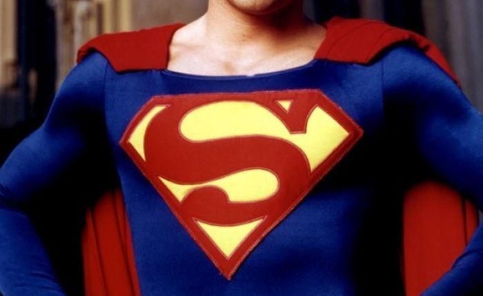 Superman's Logo - The Evolution of the Superman Symbol