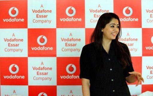 British Mobile Phone Manufacturer Logo - Vodafone buys out Essar from India unit for $5 bn