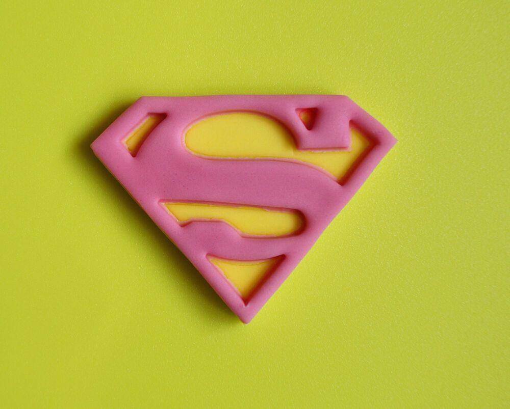 Pink Superman Logo - PINK SUPERMAN LOGO SUPERHERO FONDANT CUPCAKE CAKE TOPPERS
