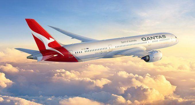 Airline with Kangaroo Logo - Qantas Updates its Kangaroo Logo, Shows Dreamliner Cabins | Airways ...