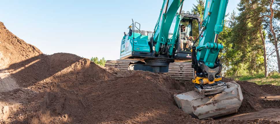 Kobelco Construction Logo - Kobelco excavators will be equipped with Engcon's tiltrotators