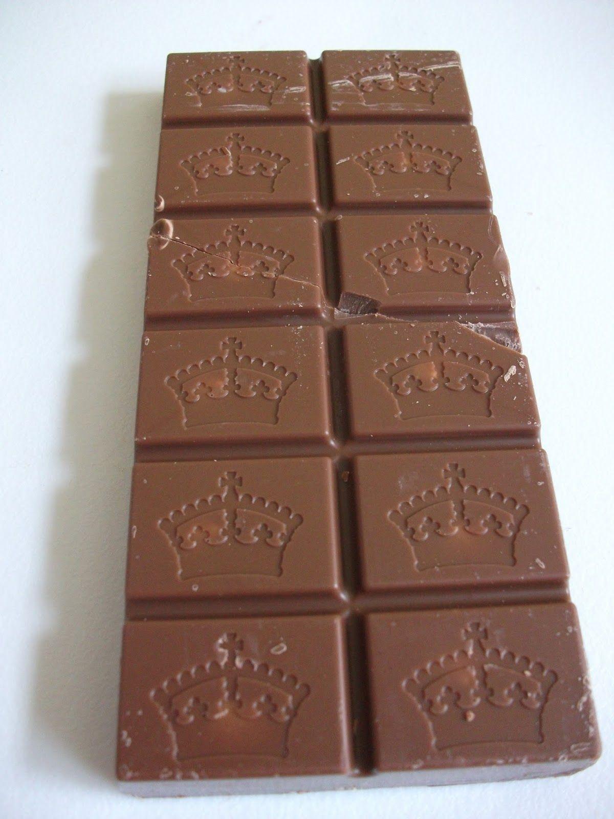Chocolate Crown Logo - Kingdom Rhubarb & Vanilla Centre Milk Chocolate Review