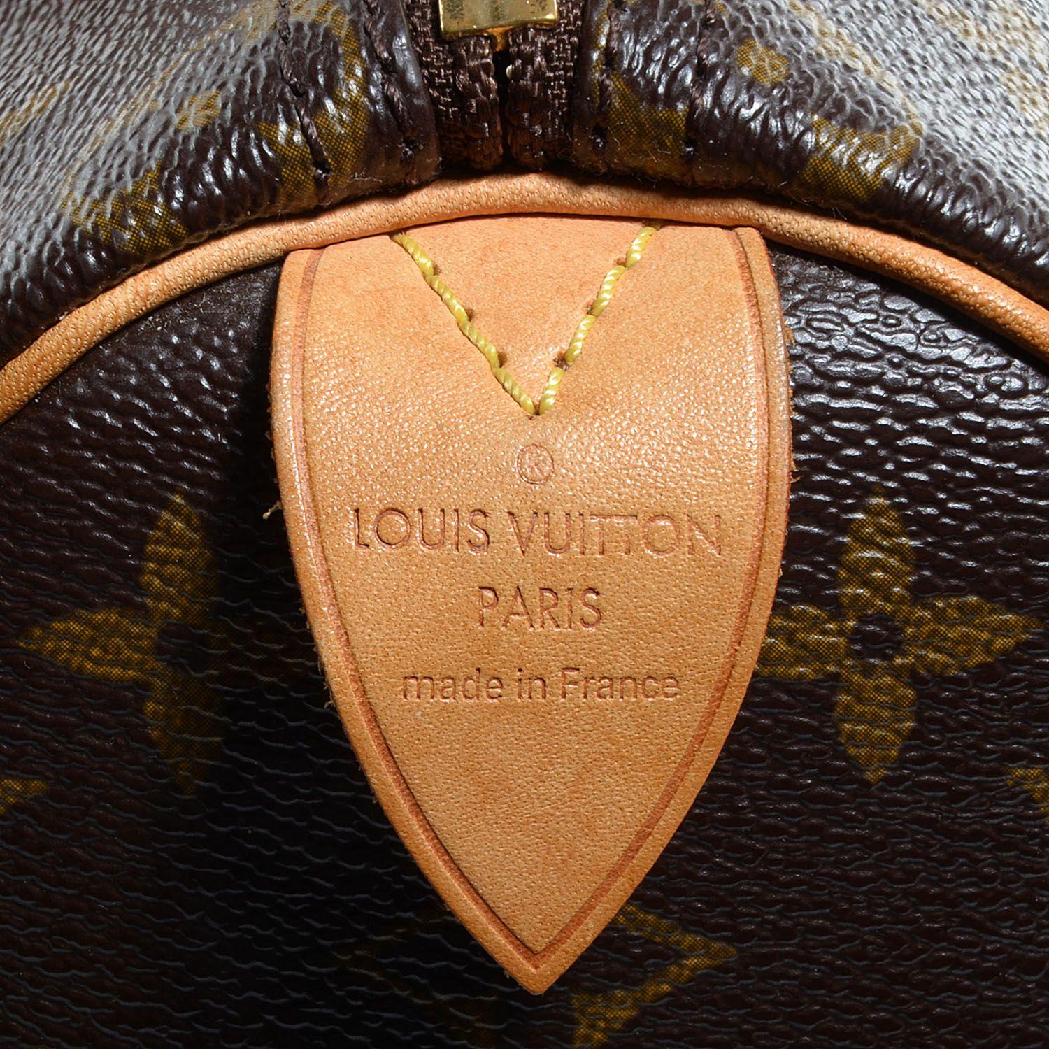 Close Up of Louis Vuitton Logo - LOUIS VUITTON Monogram Speedy 25 92767