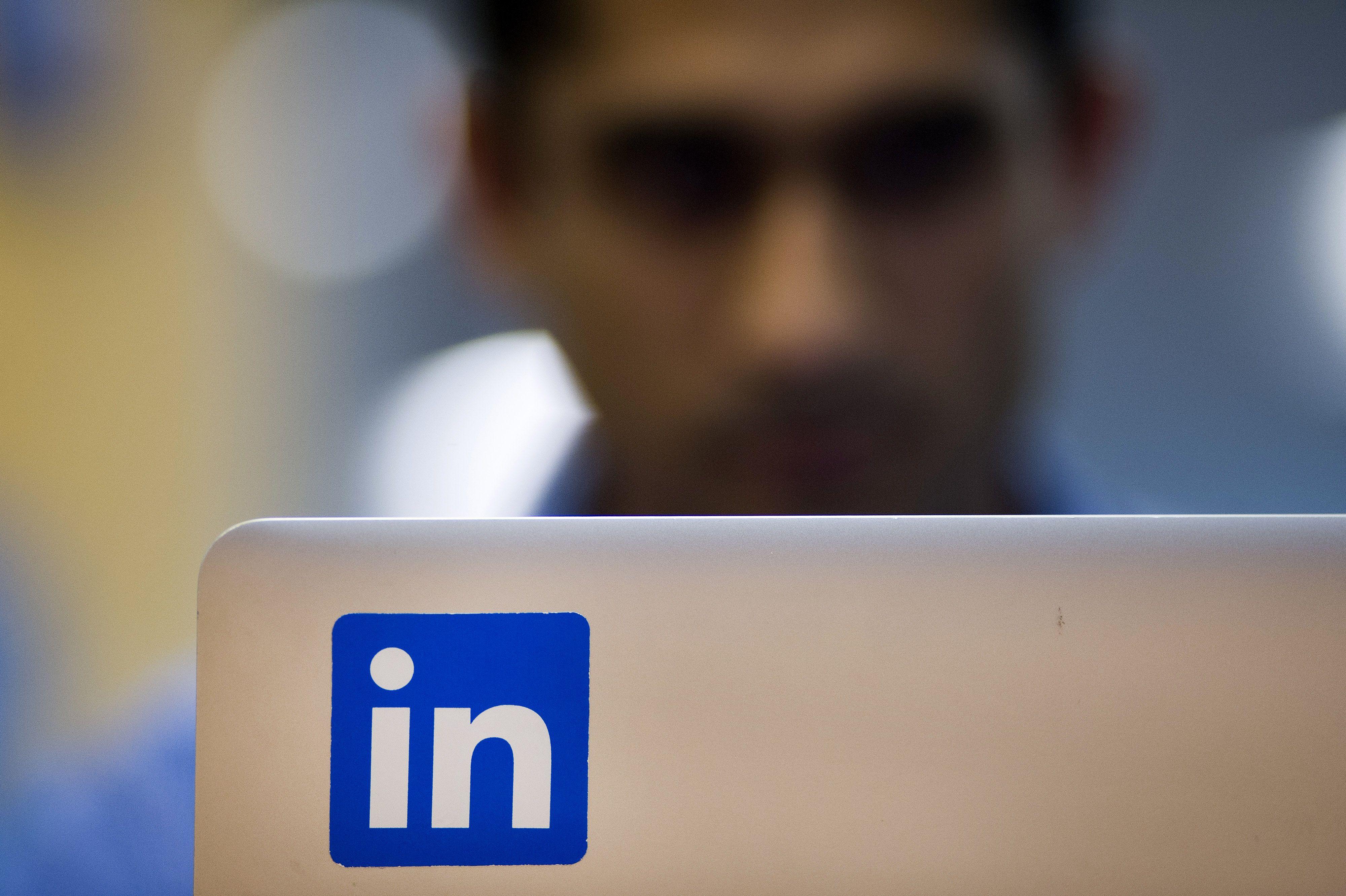 Connect LinkedIn Logo - LinkedIn Facebook: Be Careful With Whom You Connect | Fortune