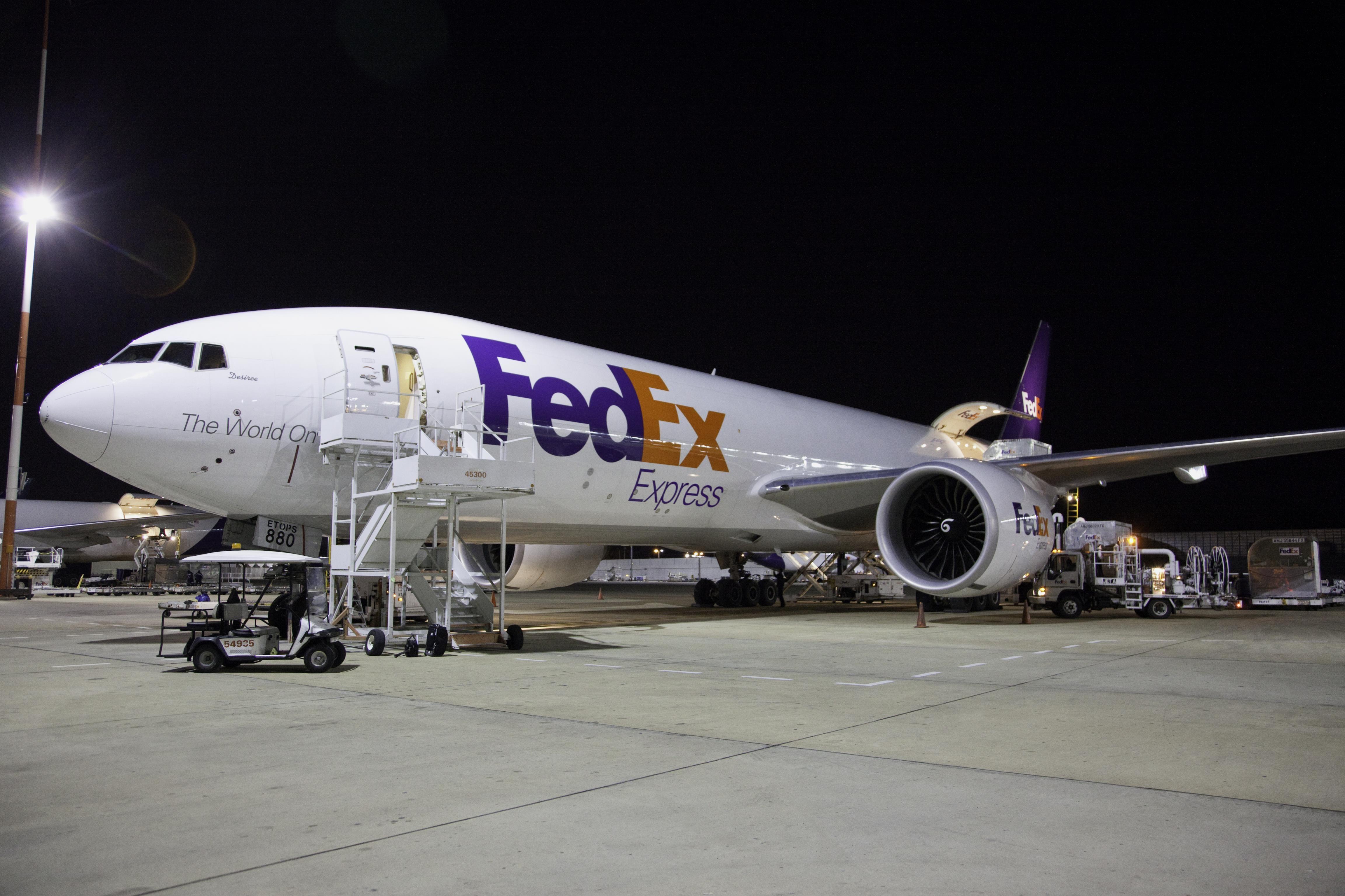 FedEx Plane Logo - FedEx trumpets $1.5bn investment in Indianapolis hub ǀ Air Cargo News
