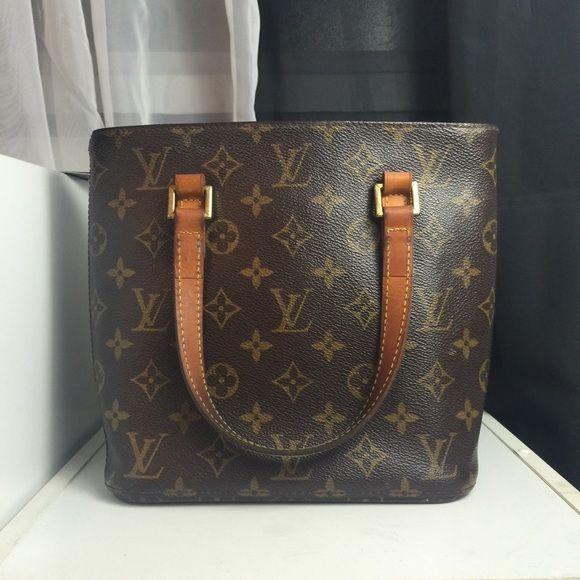 Purse LV Logo - 10 Tips To Tell If Your Vintage Louis Vuitton Bag Is Fake - Eluxe ...