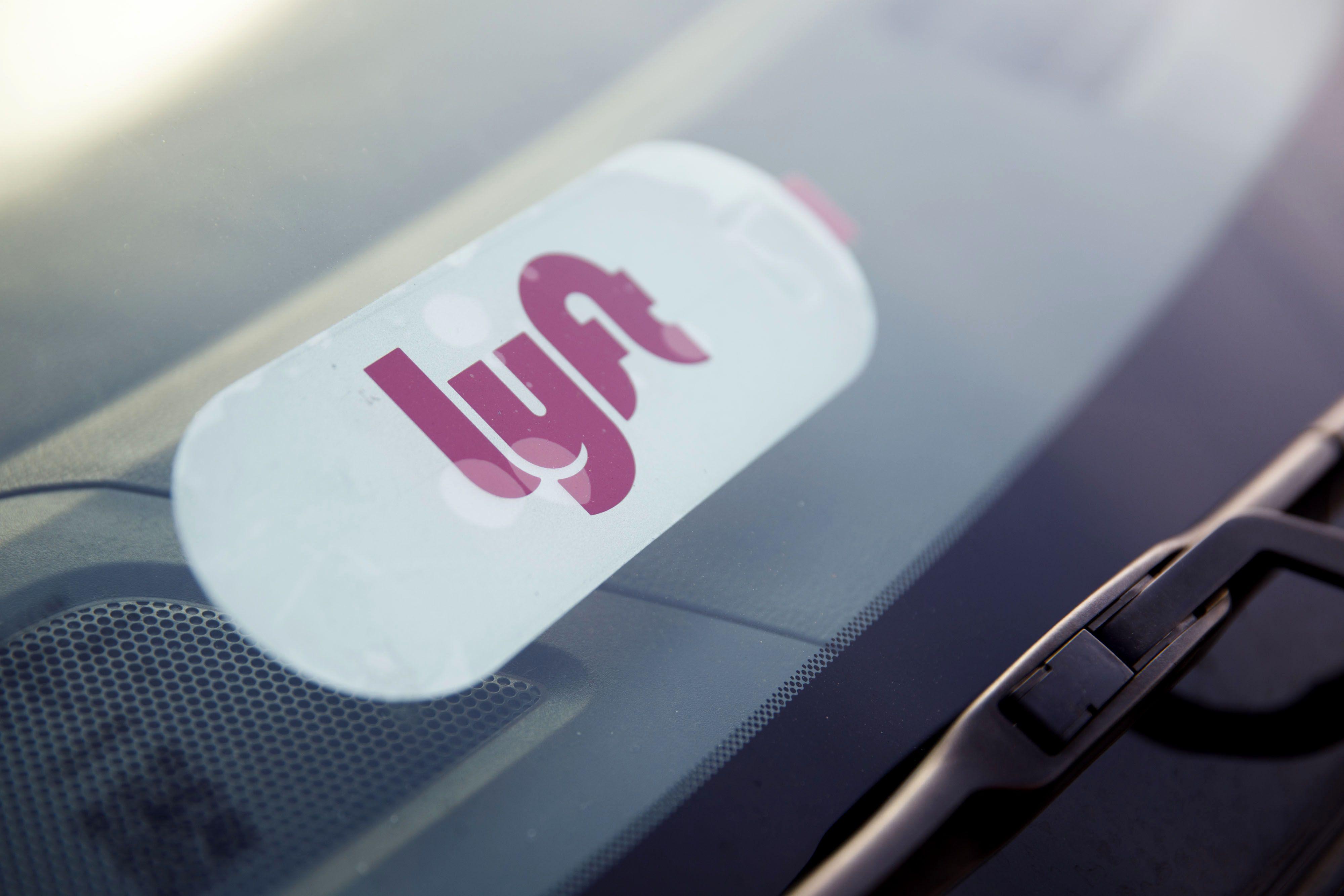 Official Lyft Logo - Indians hail Lyft as their official rideshare partner