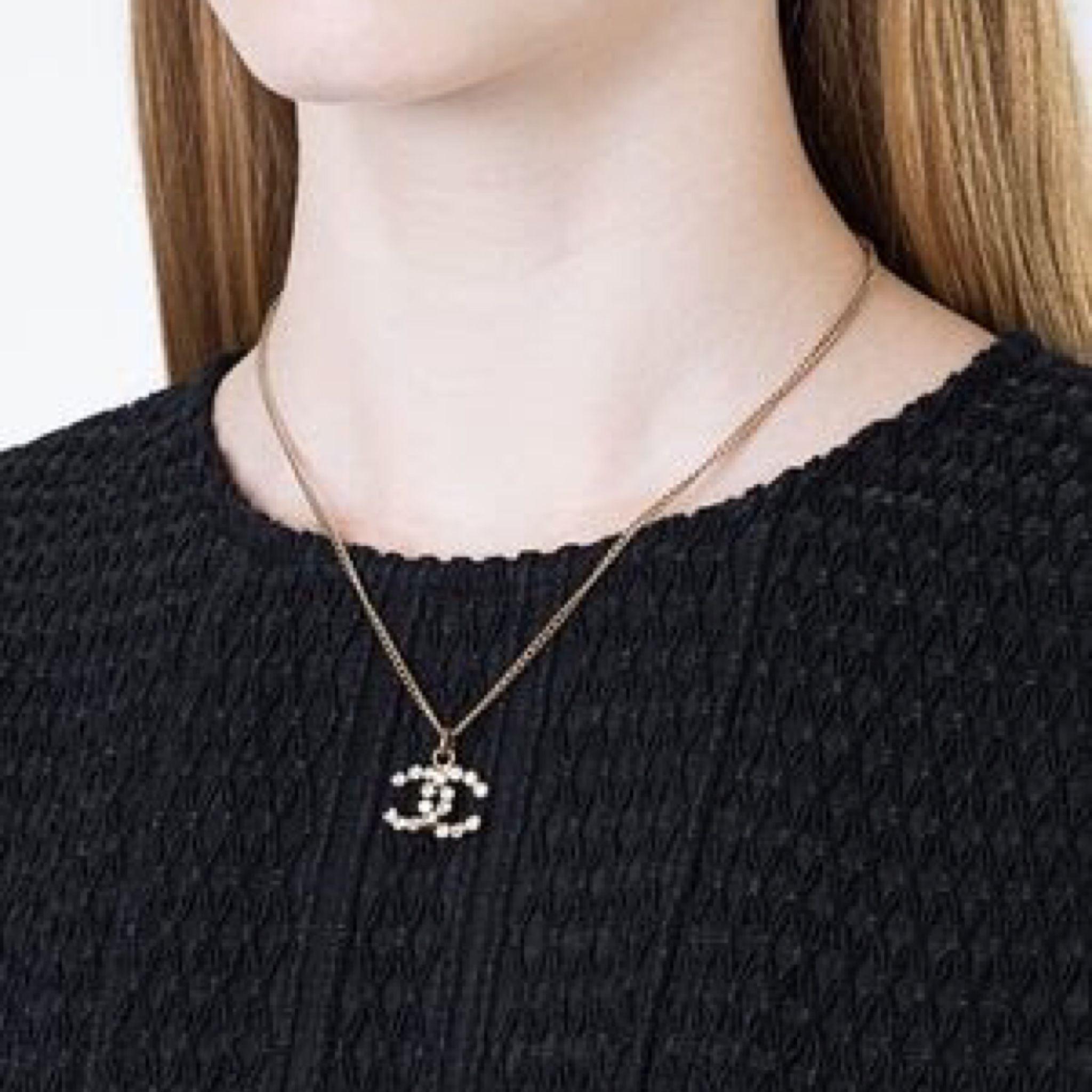 Small Chanel Logo - CHANEL Crystal CC Logo Small Pendant Necklace | Lollipuff