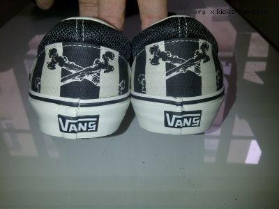 Fake Vans Logo - Vans Slip On The Black Claw Collection X Grime / Retro