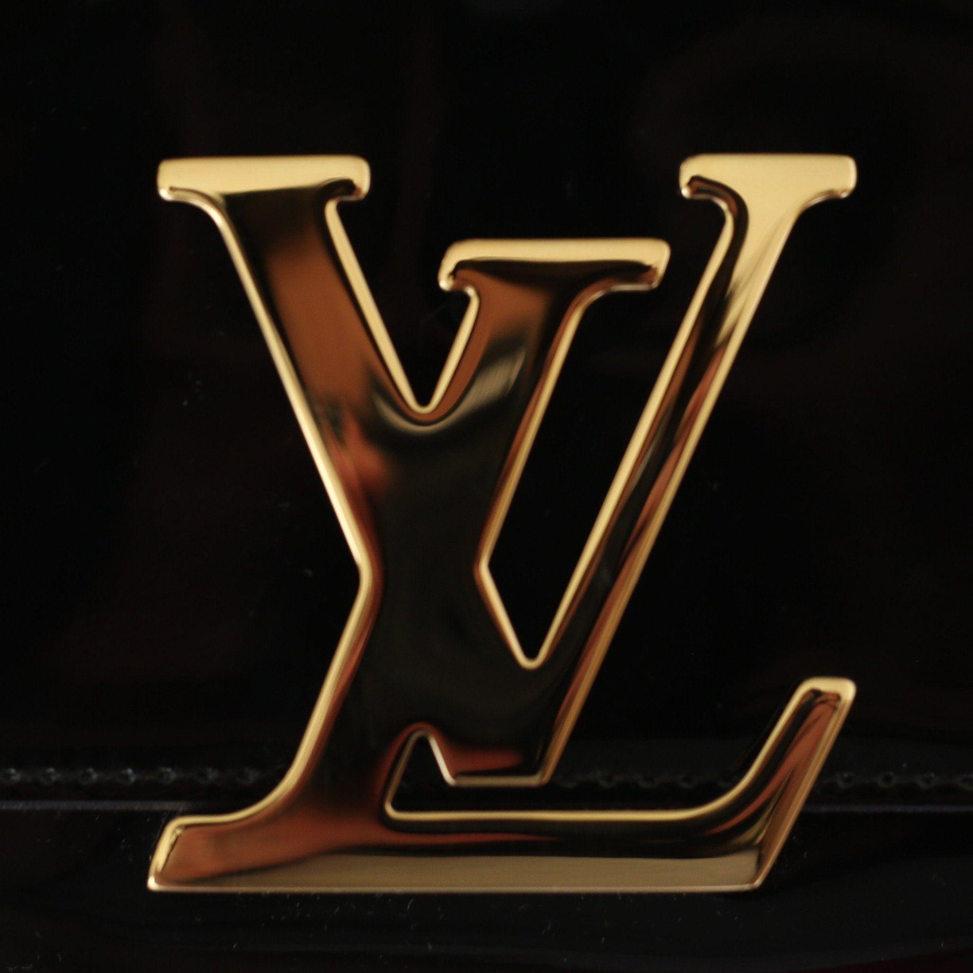 Gold Louis Vuitton Logo - Louis Vuitton | Patent Leather Louise Clutch | MM - The-Collectory
