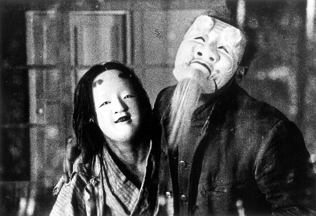 Japanese Woman Black and White Logo - Japanese Horror Movies: The 13 You Must See