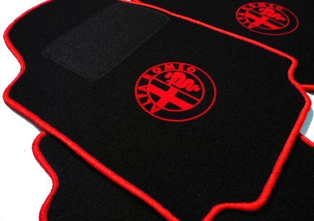All Black and Red Logo - Alfa Romeo 75 Floor mat set black-red logo + trim
