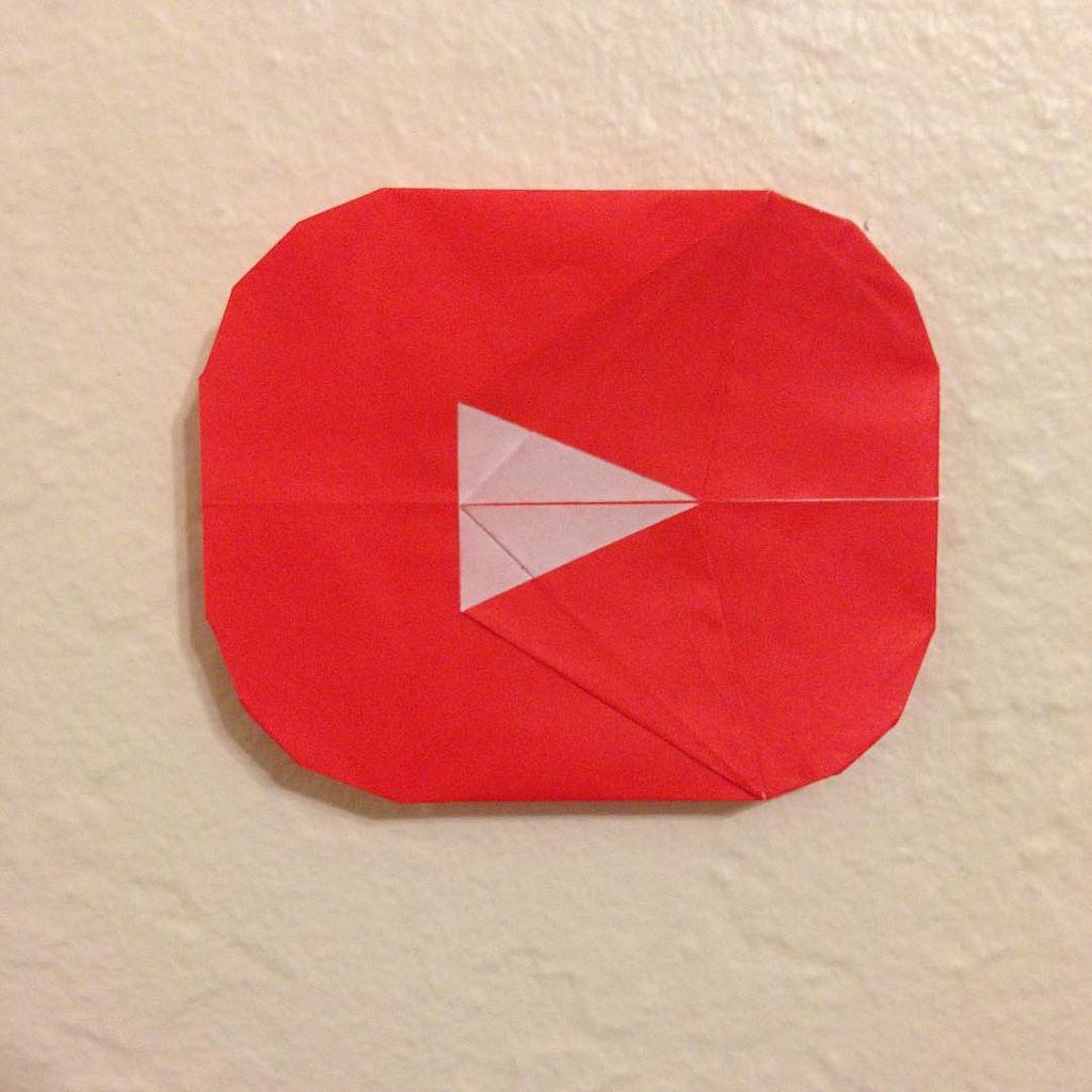 Pretty YouTube Logo - People tell me I need to be on Instagram so here I am with… | Flickr