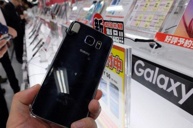 Samsung Tech Logo - Samsung removes logo on smartphones in Japan - Tech News | The Star ...