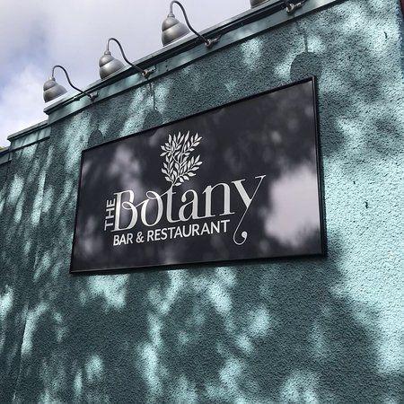 Beautiful Botany Logo - Beautiful Botany Reviews