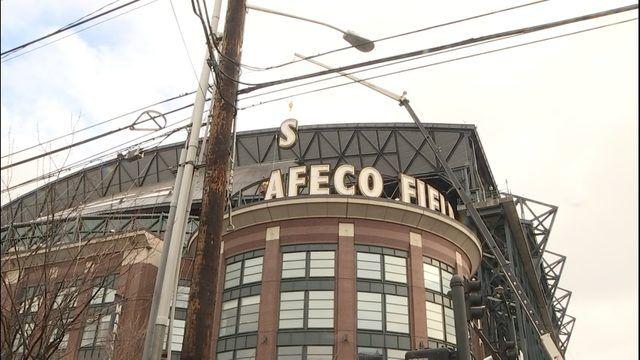 Safeco Mobile App Logo - End of an era: crews remove Safeco Field letters above home plate ...