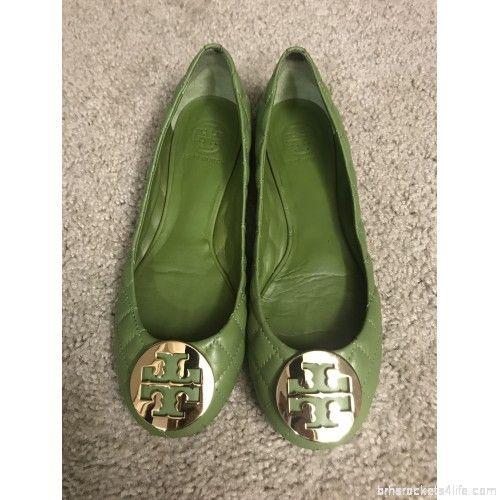 Gold Green Leaf Logo - Women's Shoes Flats Green Leaf Quinn Quilted with Gold Logo 8m