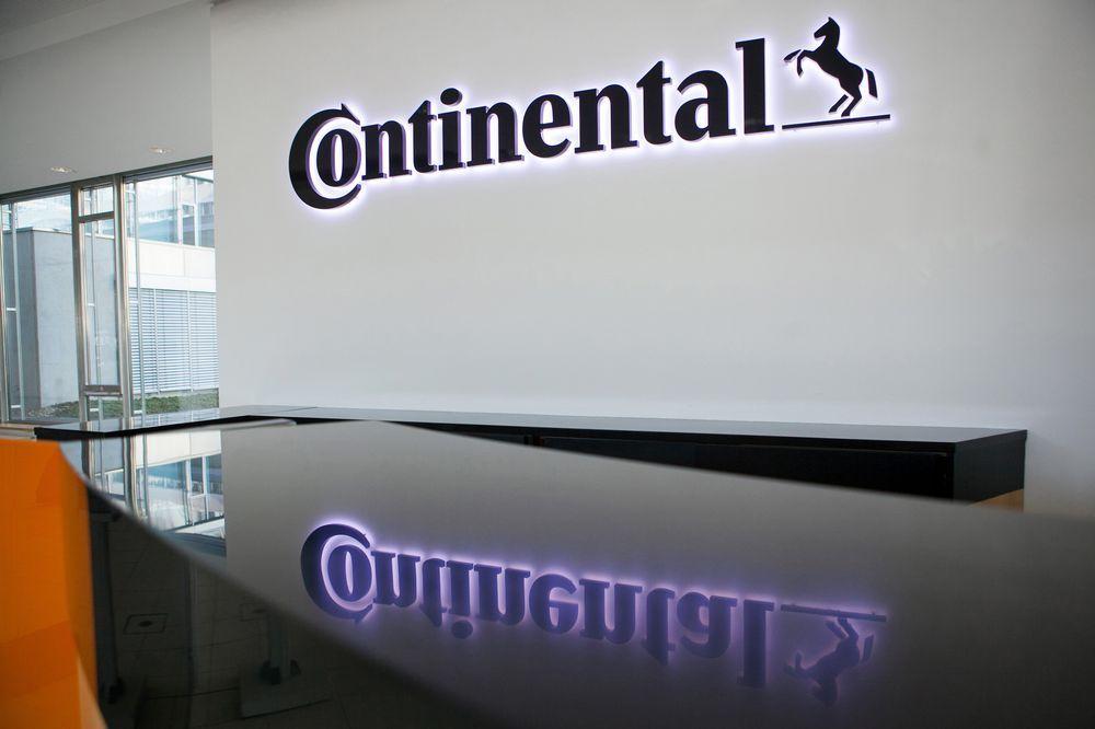 Continental AG Logo - Continental AG Board Poised to Vote for Powertrain IPO - Bloomberg