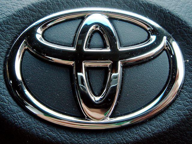Old Hyundai Logo - The Hidden Meaning In The Logos of Hyundai, Toyota and BMW ...