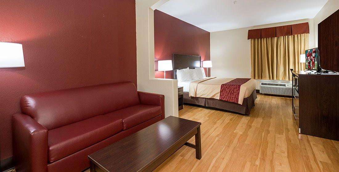 Red Roof Inn and Suites Logo - Cheap Hotels in Lake Charles, LA | Red Roof Inn & Suites