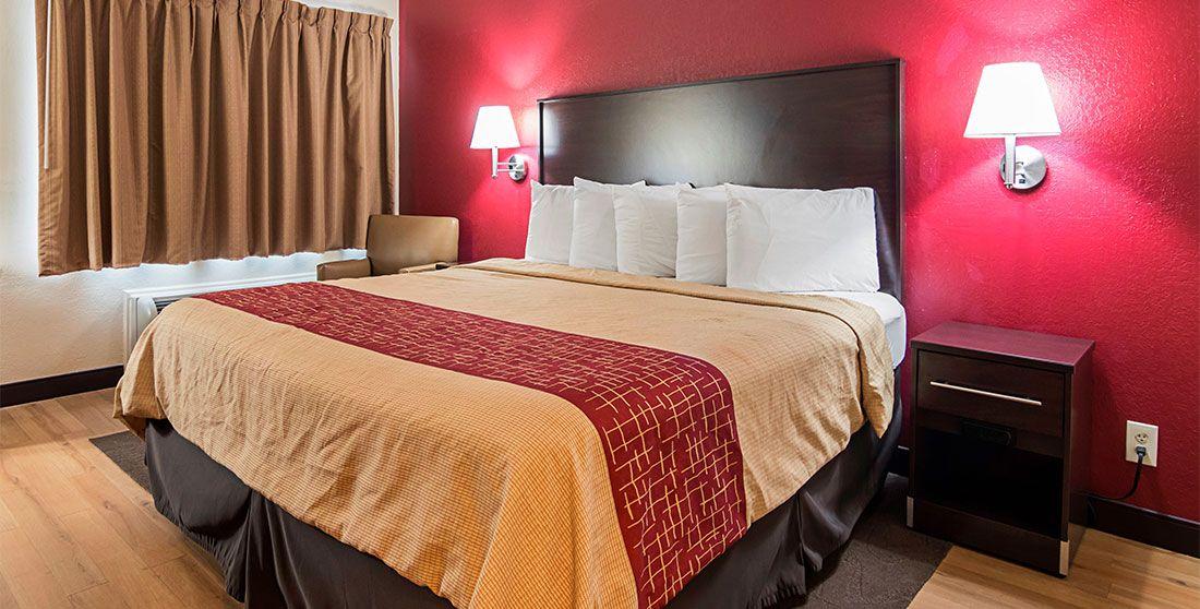 Red Roof Inn and Suites Logo - Cheap Hotels in Lake Orion, MI. Red Roof Inn & Suites