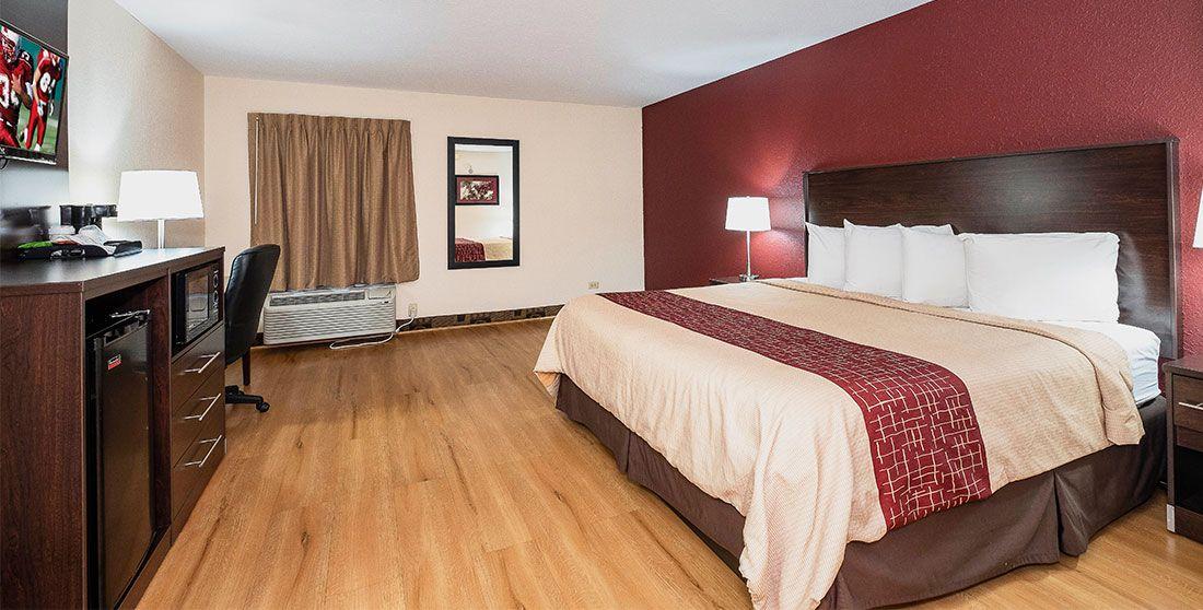 Red Roof Inn and Suites Logo - Cheap Hotels in Monee, IL Near Chicago | Red Roof Inn & Suites