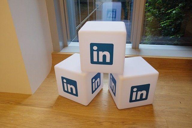 LinkedIn Box Logo - How to Use LinkedIn in Your B2B Content Marketing Strategy ...