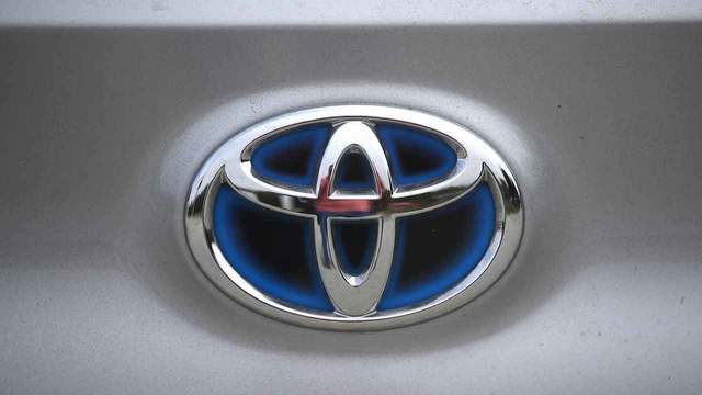 2018 Toyota Logo - Toyota recalls pickups, SUVs to fix air bag, brake problems