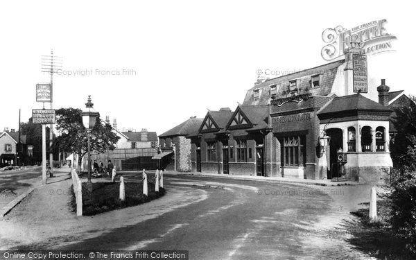Black Red Lion Hotel Logo - Photo of Coulsdon, Red Lion Hotel 1906