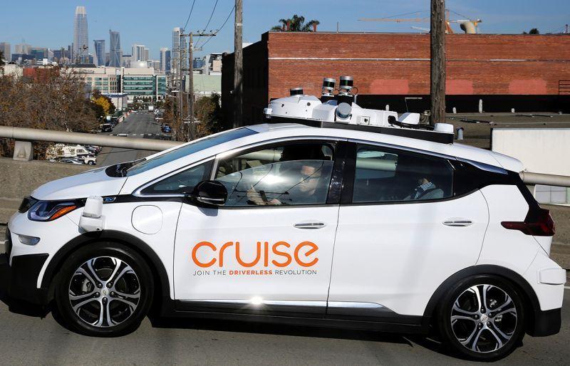 cruise self driving car logo