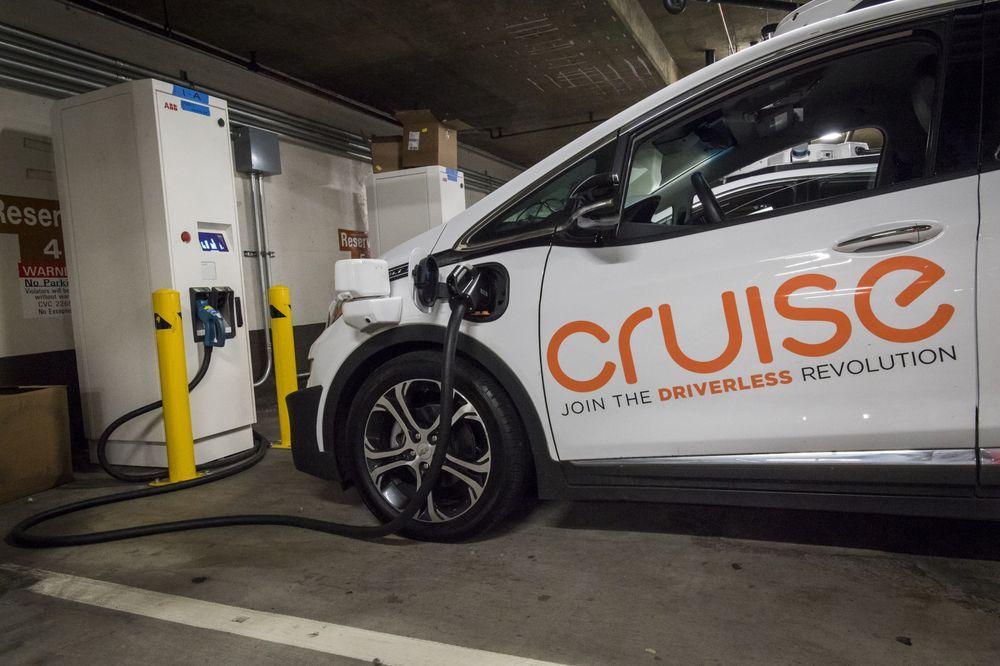 Cruise Autonomous Logo - GM Cruise Falls Short of Self-Driving Test Miles Projection - Bloomberg