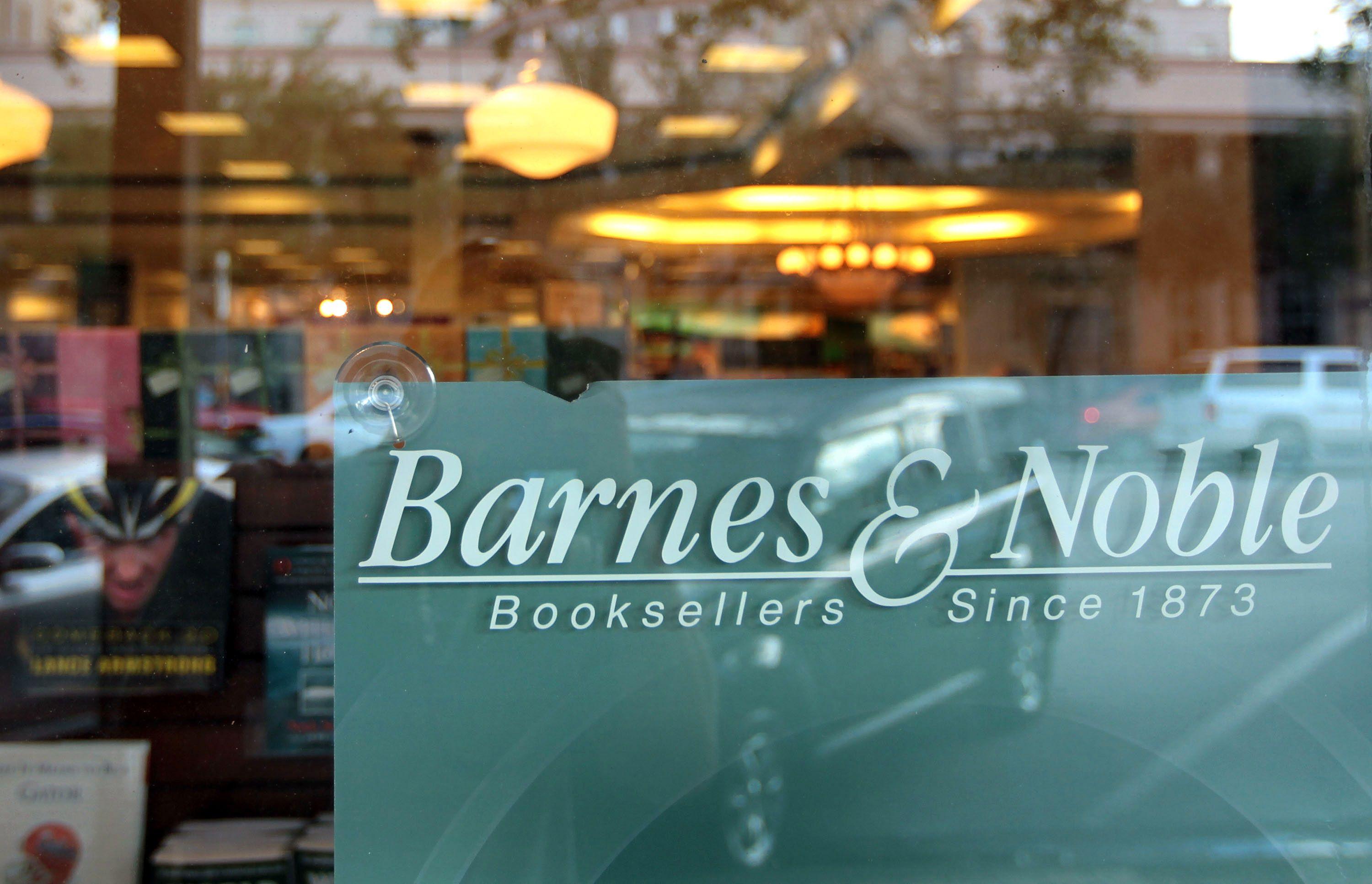 Barnes and Noble College Logo - Barnes & Noble is spinning off its college store business | Fortune
