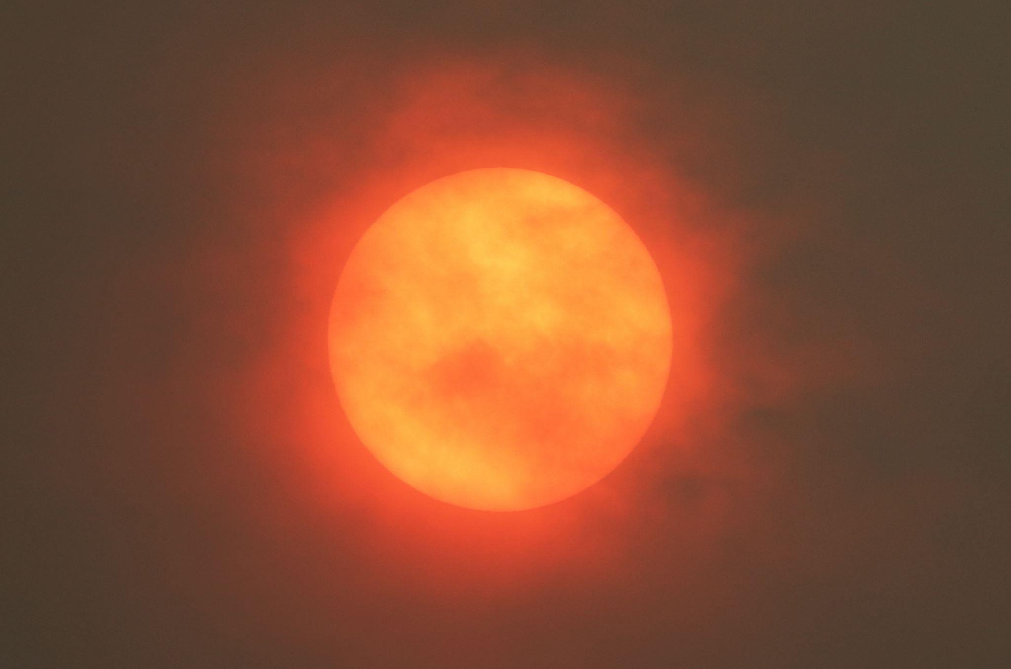 Red and Orange Sun Logo - Red sun: Your best photos of the day the sky turned orange - Amateur ...