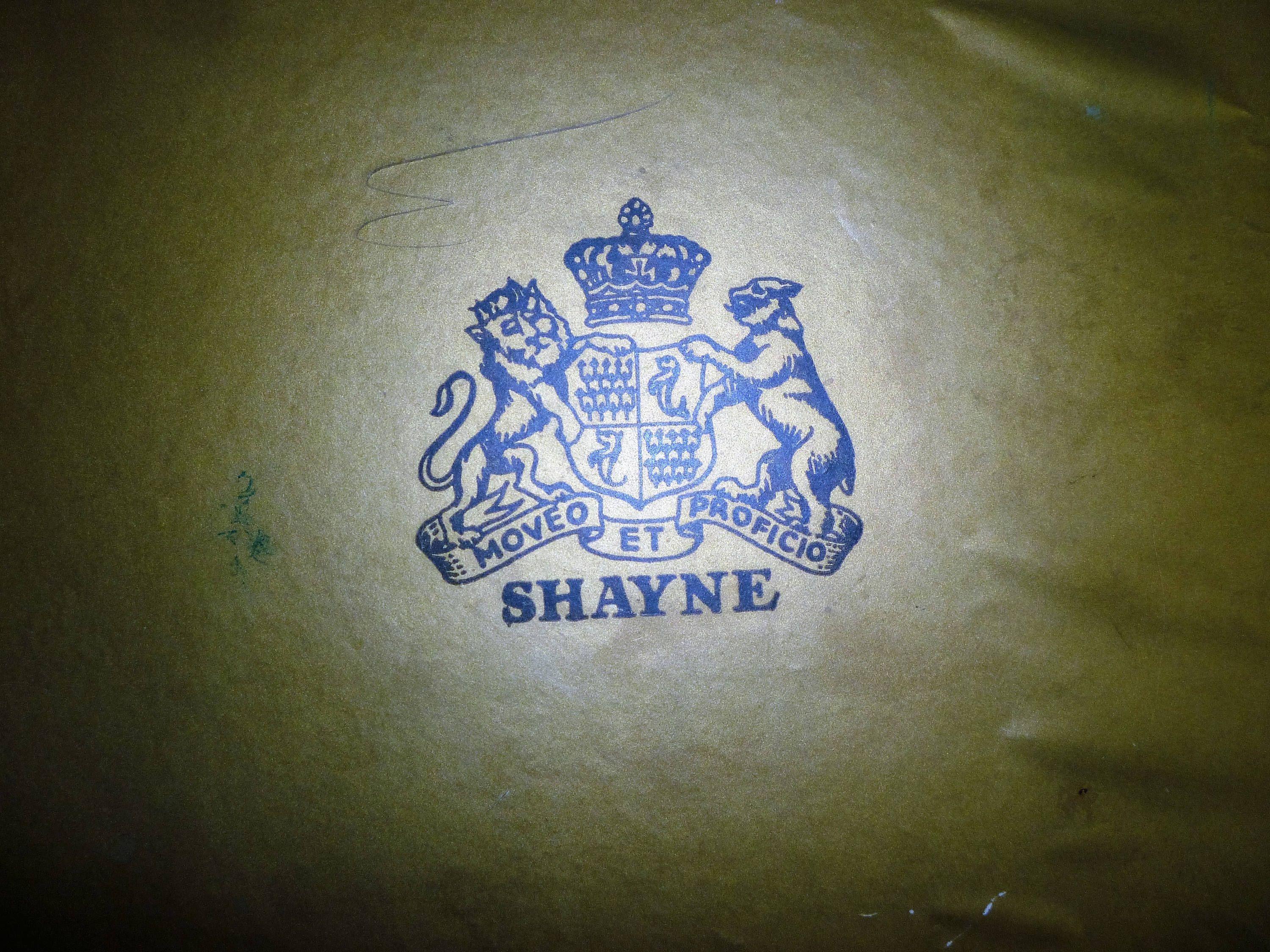 2 Lions and Crown Logo - Hat Box Shayne Lion, Crown, Crest, Wolf. Latin- MOVEO ET PROFICO
