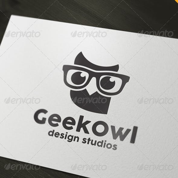 Owl Fashion Logo - It-geeks Fashion Logo Templates from GraphicRiver