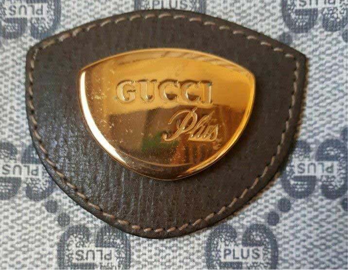 Gold Check Logo - Details of the gold Gucci Plus logo - Vintage Gucci Bag ...