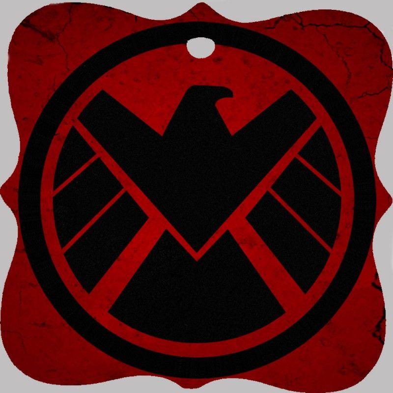 Tree with Red Shield Logo - SHIELD (MARVEL) WOODEN CHRISTMAS TREE DECORATION