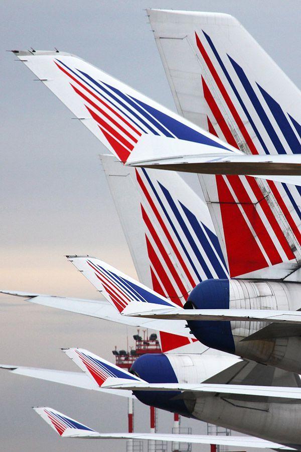 Blue and Red Airline Logo - Tails & Winglets. Color It Red White and Blue