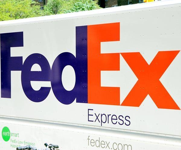 Holiday FedEx Logo - Ahead of Holidays, FedEx Leans on Special Bonuses to Keep Pilots ...