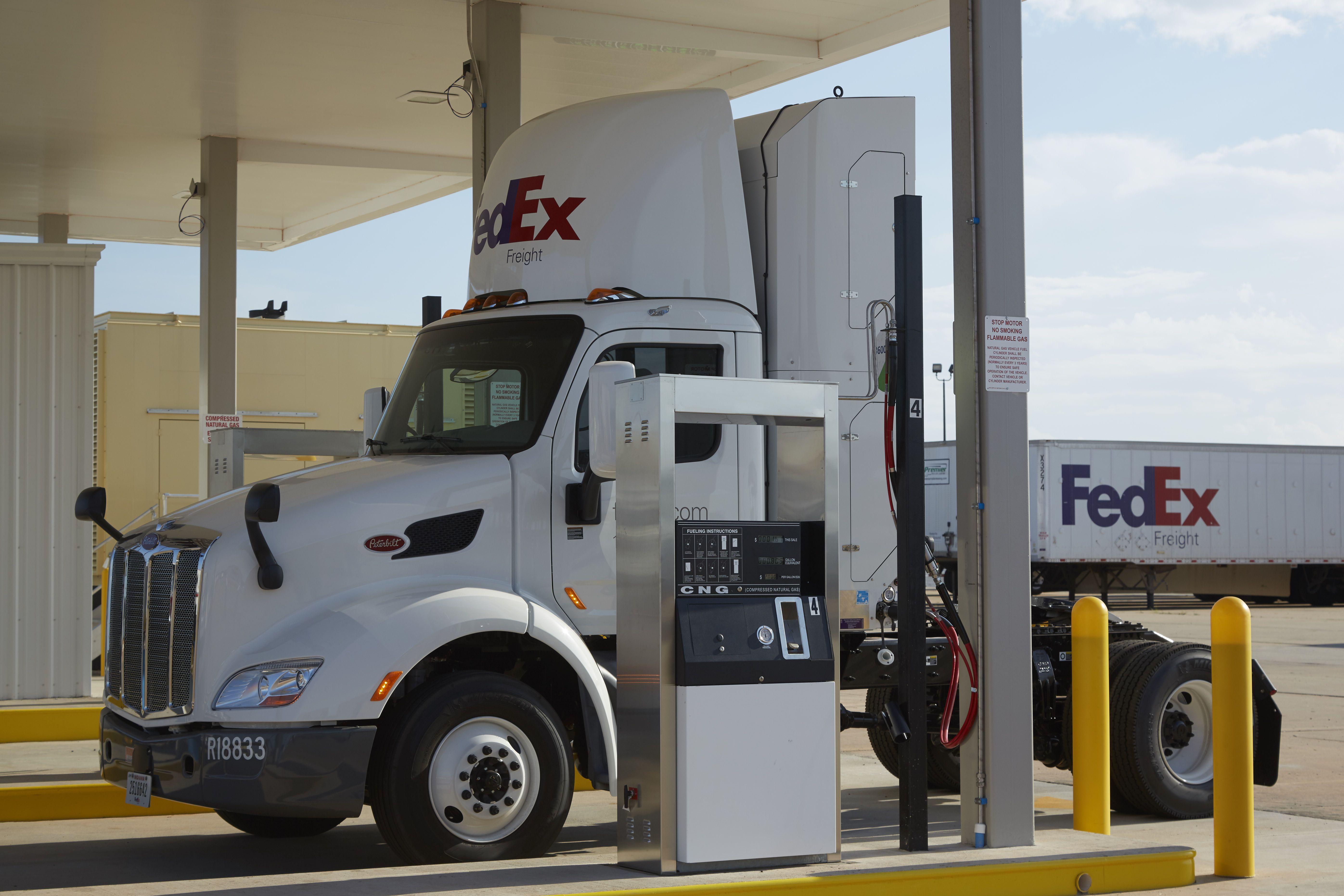 Green Van FedEx Ground Logo - FedEx Freight Invests in CNG Fueling at OKC Service Center