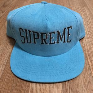 Supreme Sky Logo - SUPREME - Dotted Arc Logo - Hat (Sky Blue) – KICKS 'N' STEEZ
