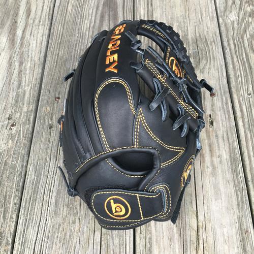 Baseball Glove Bat Logo - Bradley Baseball Gloves