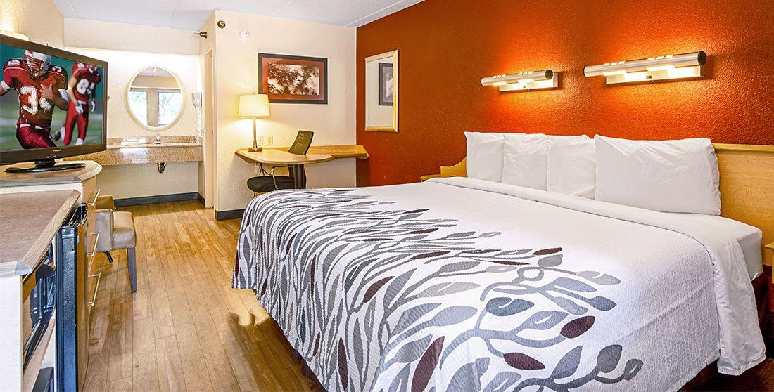 Small Red Roof Inn Logo - Cheap, Pet Friendly Hotels in Erie, PA | Red Roof Inn